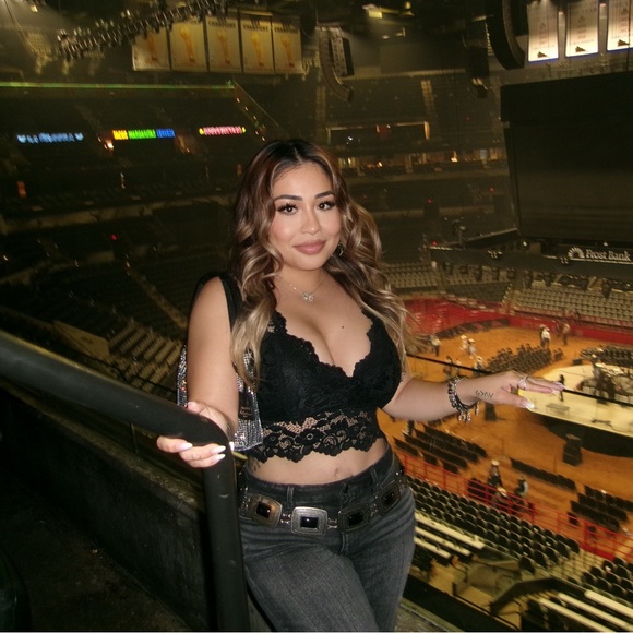 laurajcordova